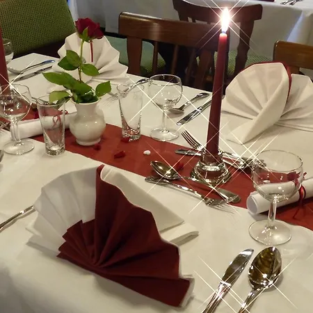 Hotel Friedchen Mit Eigener Fleischerei Artern