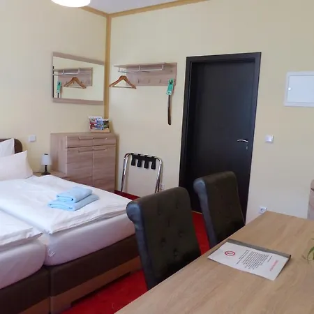 Friedchen Mit Eigener Fleischerei فندق