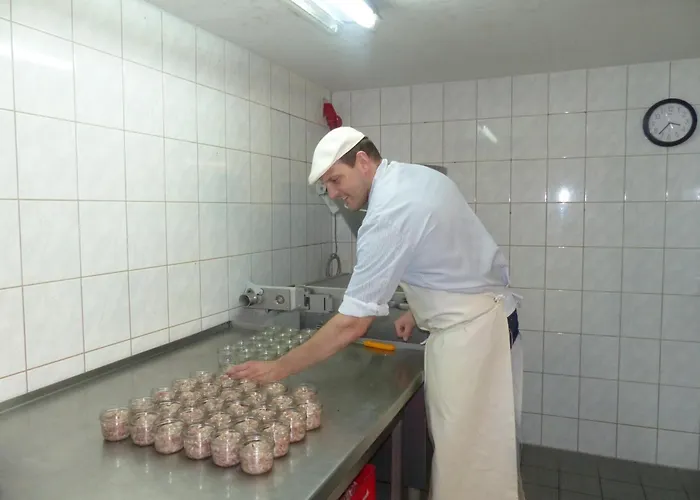 Ξενοδοχείο Friedchen Mit Eigener Fleischerei Artern